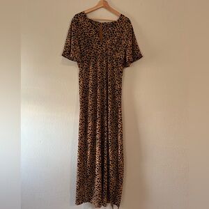 NASTY GAL Collection Long Leopard Print Dress. Size 8. 100% Polyester.Maxi Dress